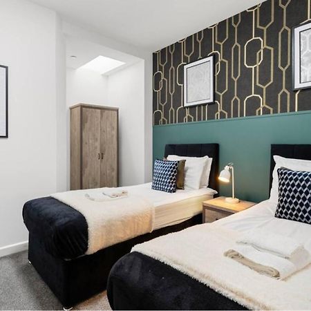 Modern Spacious Three Bedrooms With Private Garden Cardiff Buitenkant foto