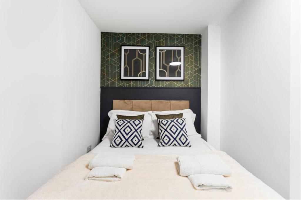 Modern Spacious Three Bedrooms With Private Garden Cardiff Buitenkant foto