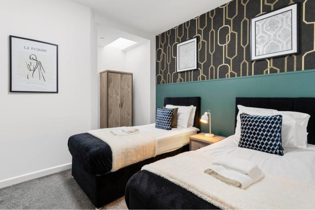 Modern Spacious Three Bedrooms With Private Garden Cardiff Buitenkant foto